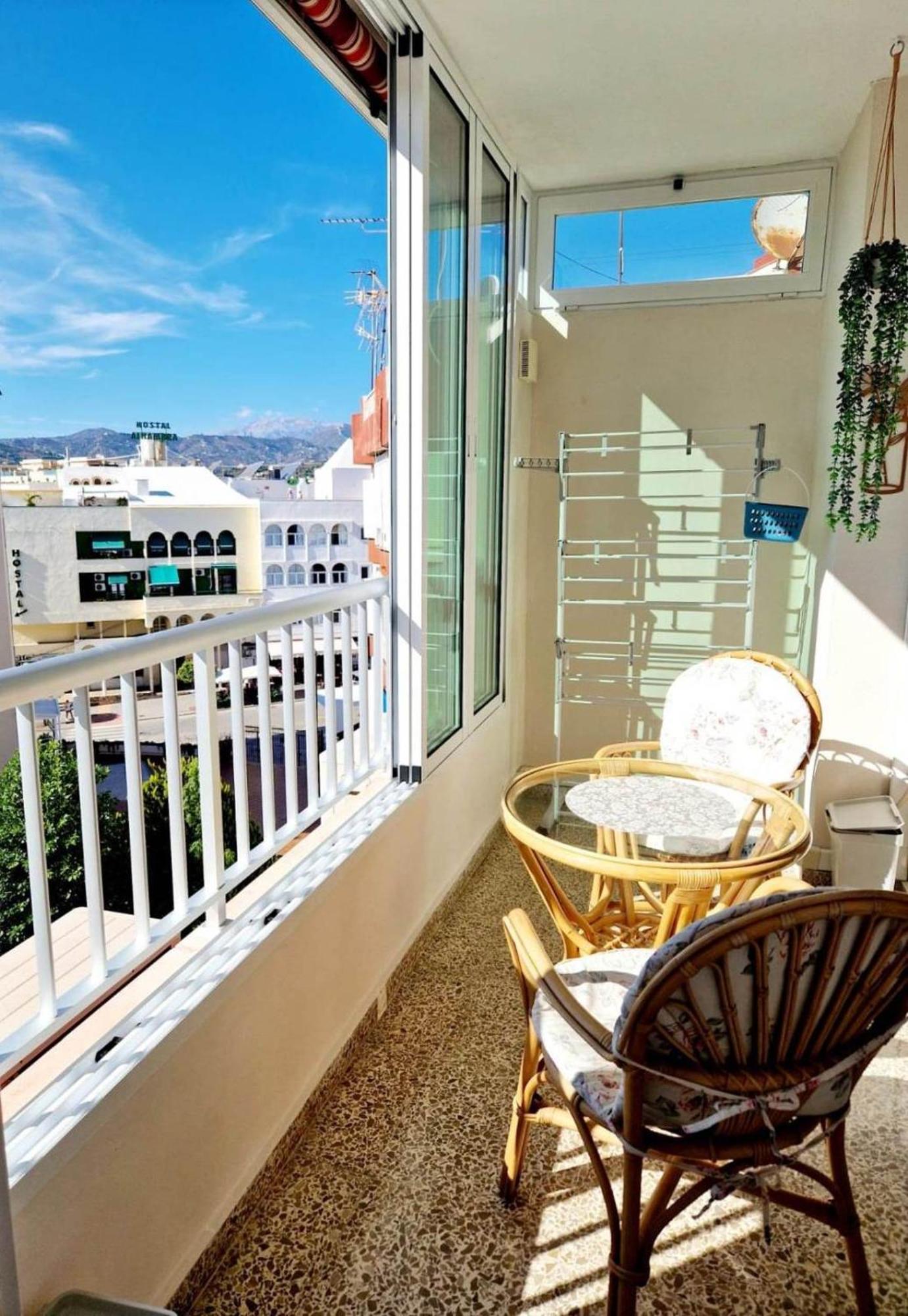 Luminoso Apartamento Playa Torrecilla. Con Piscina Nerja Bagian luar foto